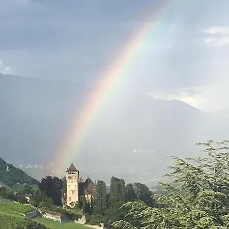 Les Murets Bed & Breakfast Sierre